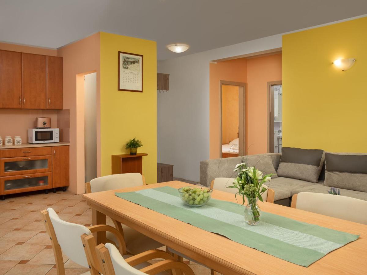 Holiday Home Lavendel - Mlk159 By Interhome Dobrinj Екстер'єр фото